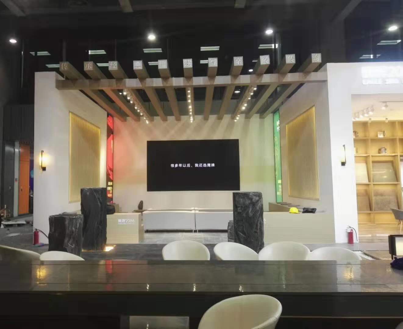廣州設(shè)計(jì)周特裝指定搭建商，提供適用于設(shè)計(jì)、家具等展臺(tái)搭建設(shè)計(jì)